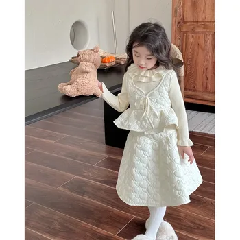 Комплект детской одежды для девочек Осень-зима 2023, новый модный хлопковый жилет, юбка и однотонный свитер, комплект из трех предметов