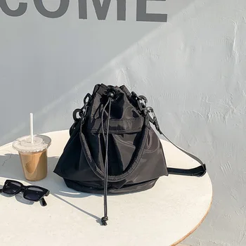 Новая сумка через плечо в стиле харадзюку, повседневная плиссированная, большой емкости, легкое ручное нейлоновое ведро для женщин